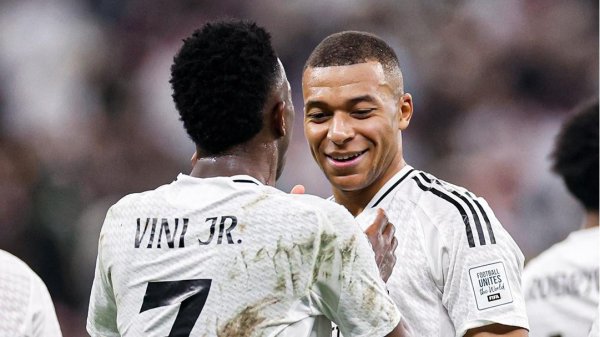 Vinicius đã được thay thế bởi 